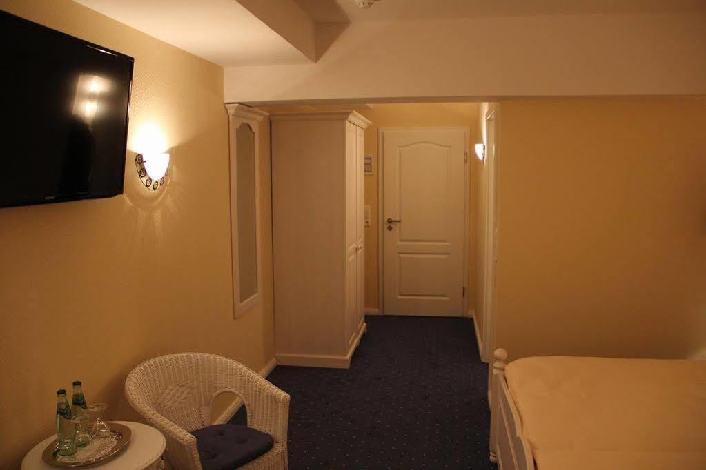 Hotel-Restaurant Holsteiner Hof Geesthacht Eksteriør bilde
